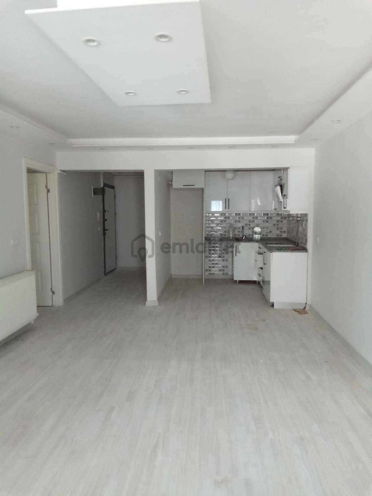 Konak Kılıç Reis'te Modern 3+1 Kiralık Daire