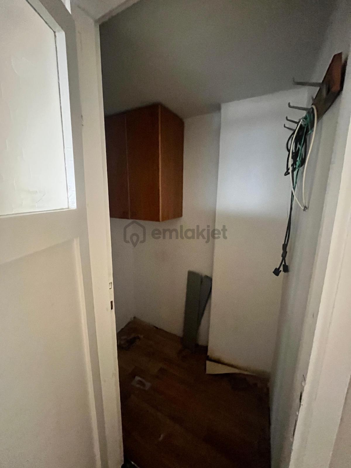 İzmir Konak Atilla Mahallesi'nde Satılık 2+1 Daire