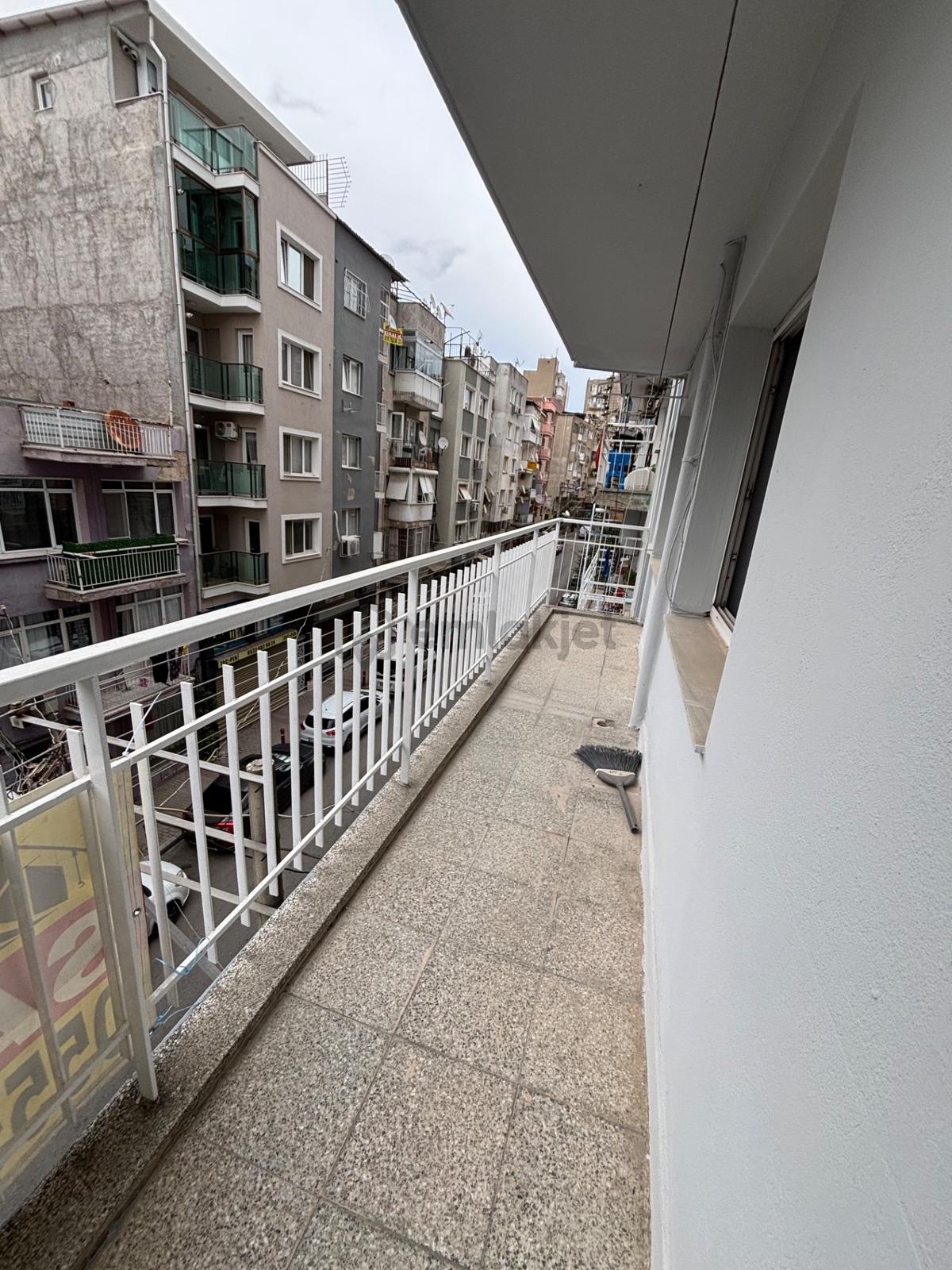 Güneşli Mahallesinde 3+1 Asansörlü Arakat Satılık Daire